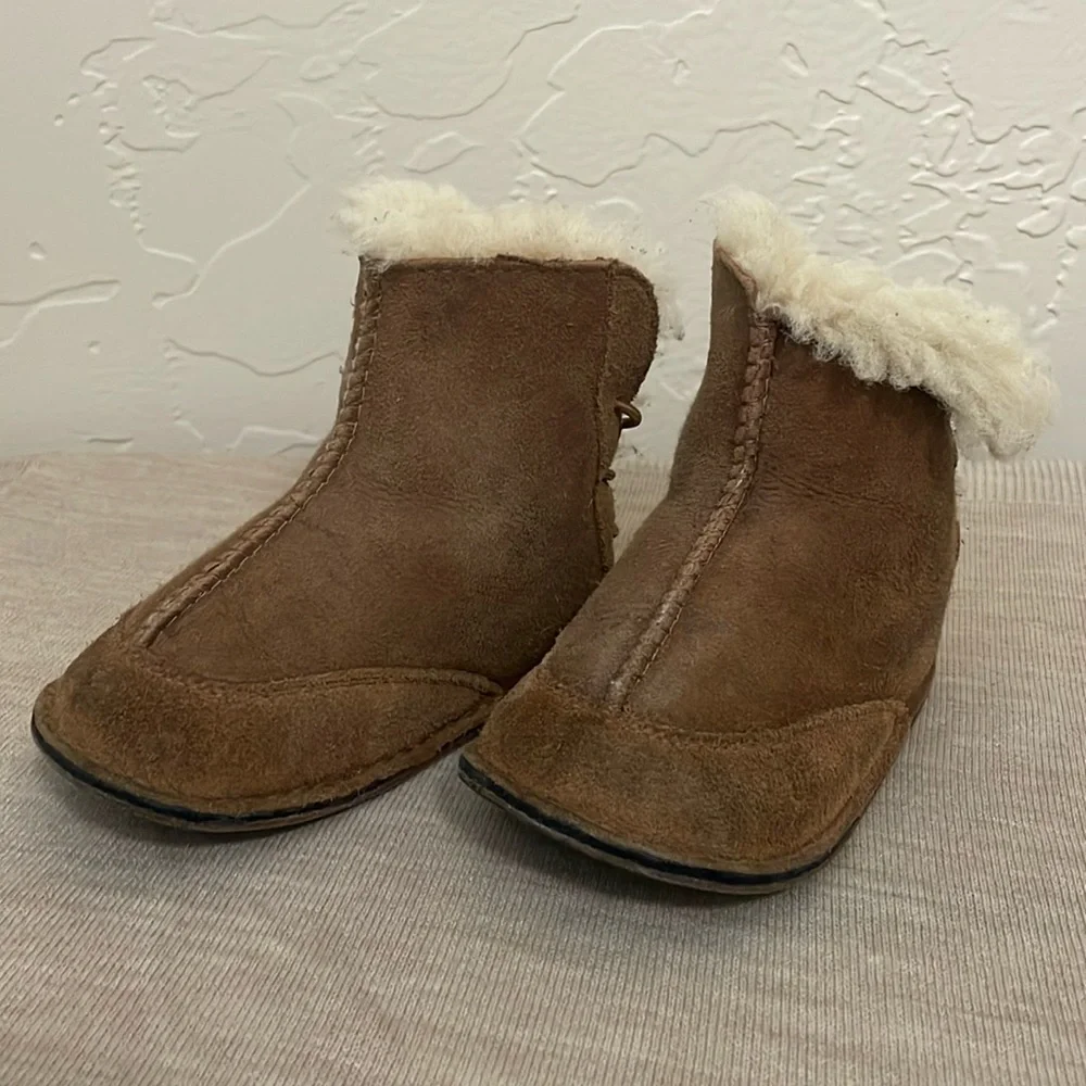 Baby/kids Uggs Medium